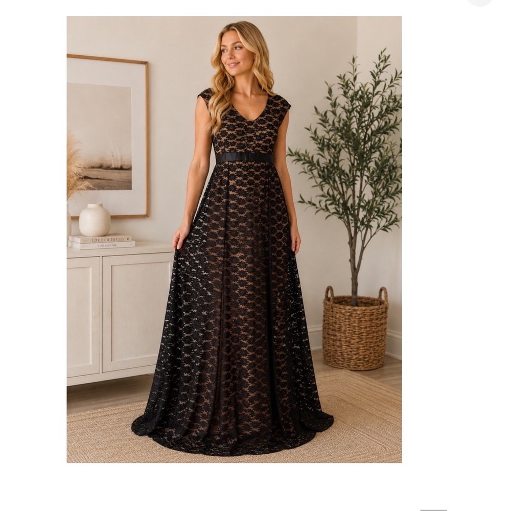Miusol Women Black Floral Lace Maxi Dress V-Neck Cap Sleeve Formal Gown XL